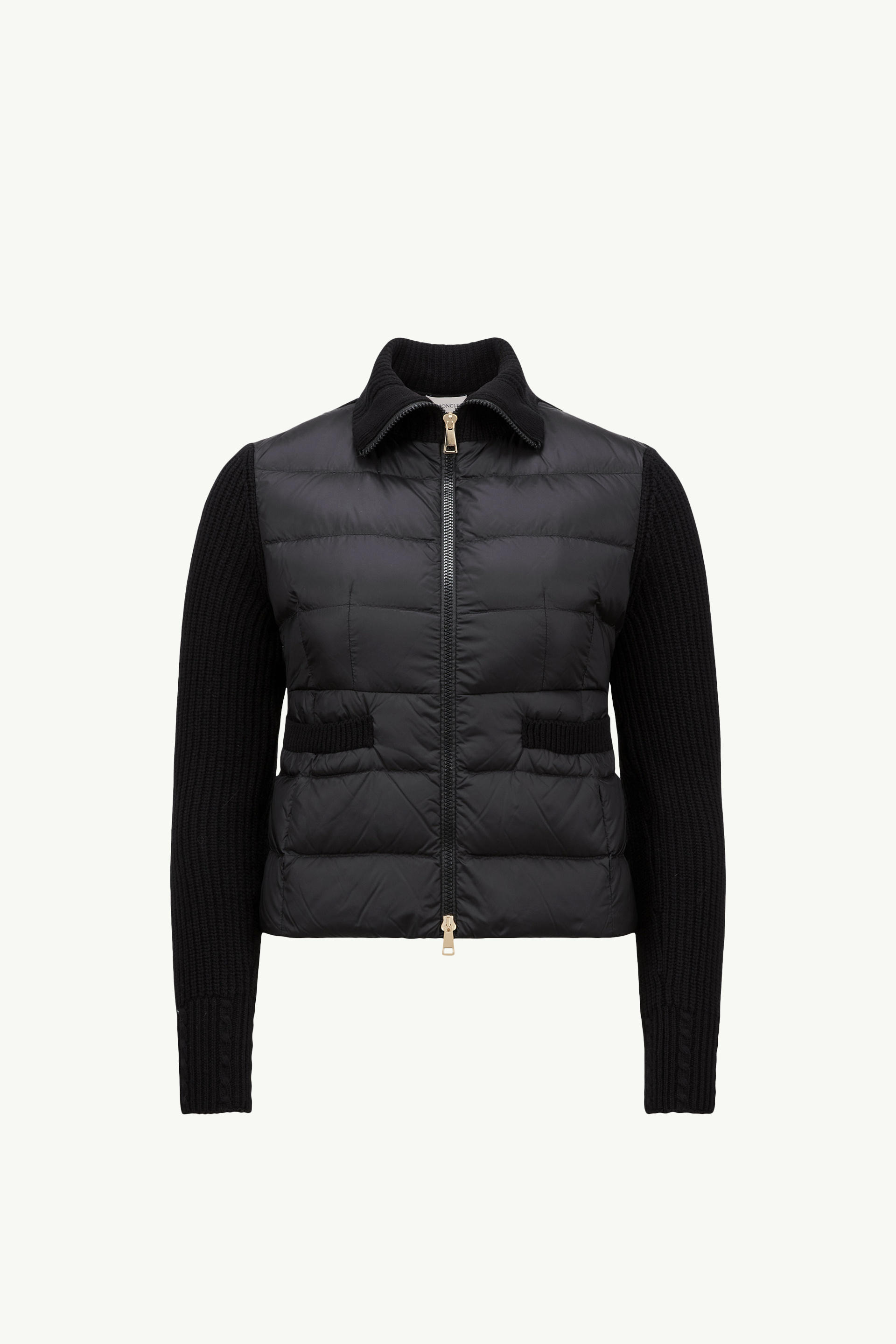https://moncler-cdn.thron.com/api/v1/content-delivery/shares/dpx6uv/contents/J20939B00033M1241999_F/image/J20939B00033M1241999_F