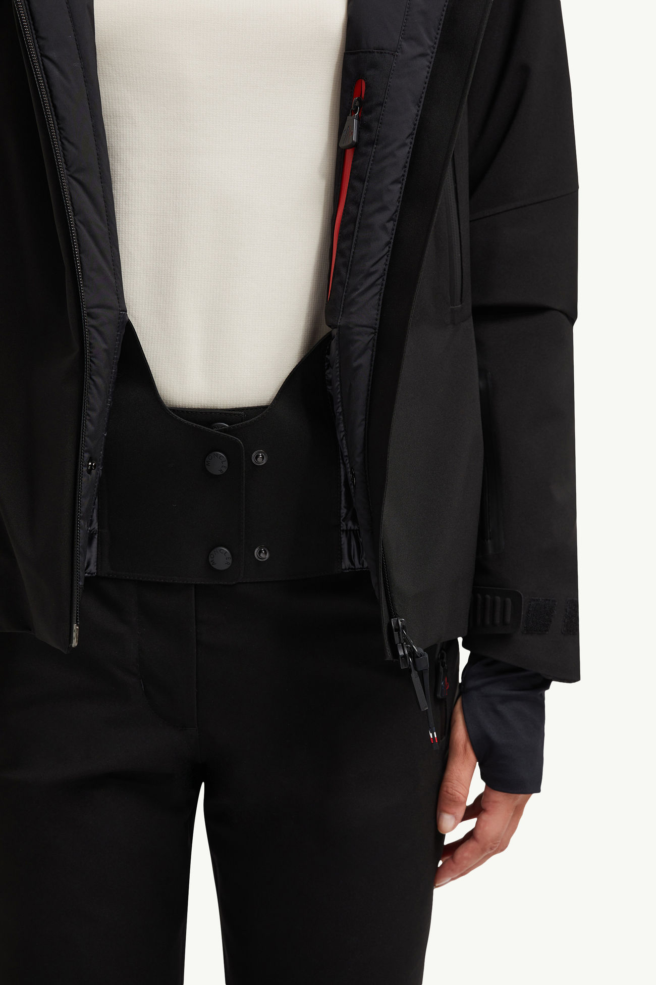 Chaqueta de esquí de GORE-TEX con capucha Chanaveyy Mujer Negro Moncler 6