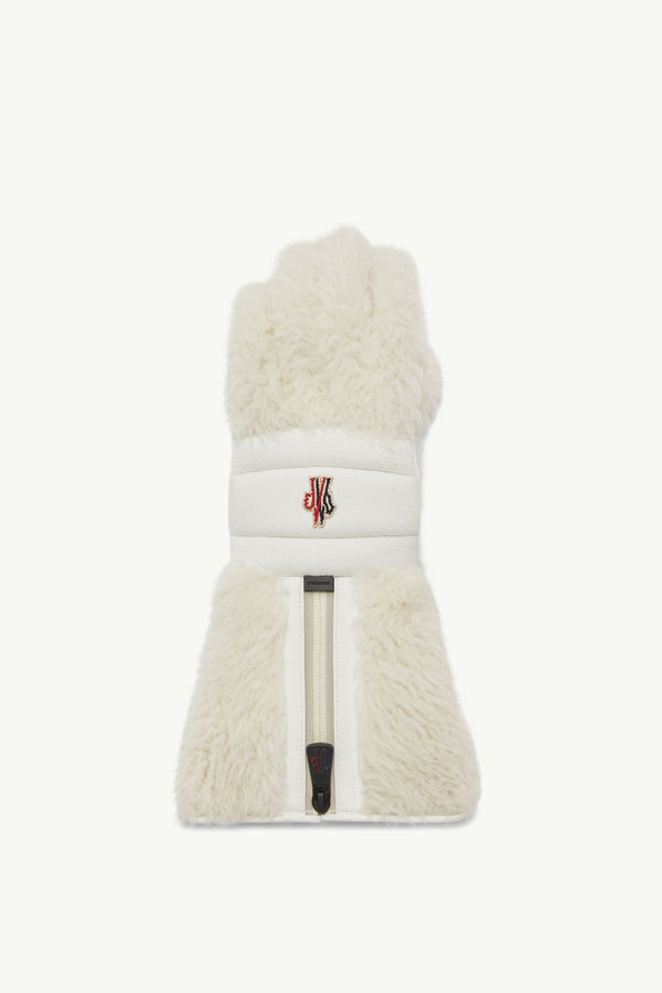 https://moncler-cdn.thron.com/api/v1/content-delivery/shares/dpx6uv/contents/J20983A00017M5230P01_F/image/J20983A00017M5230P01_F