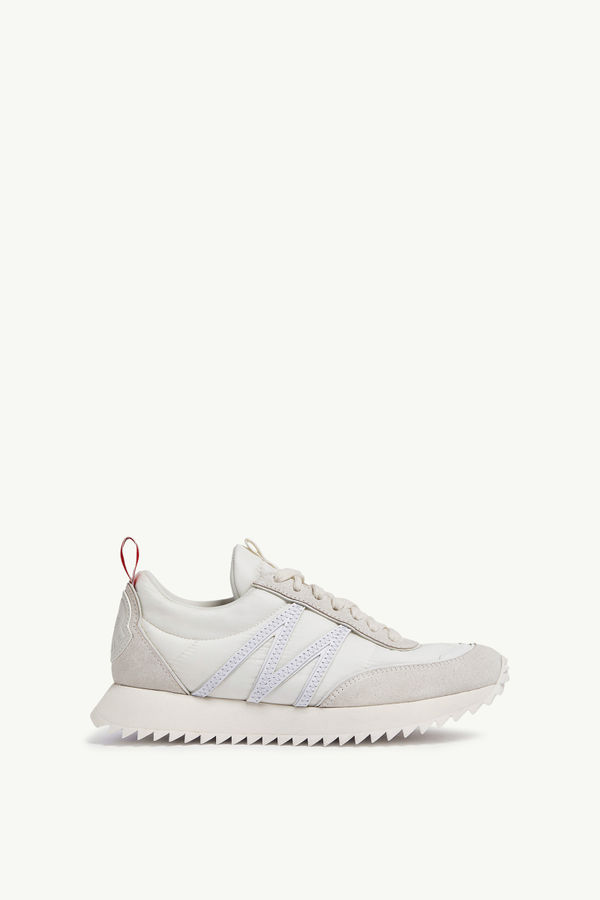 https://moncler-cdn.thron.com/api/v1/content-delivery/shares/dpx6uv/contents/J209A4M00010M4156035_F/image/J209A4M00010M4156035_F