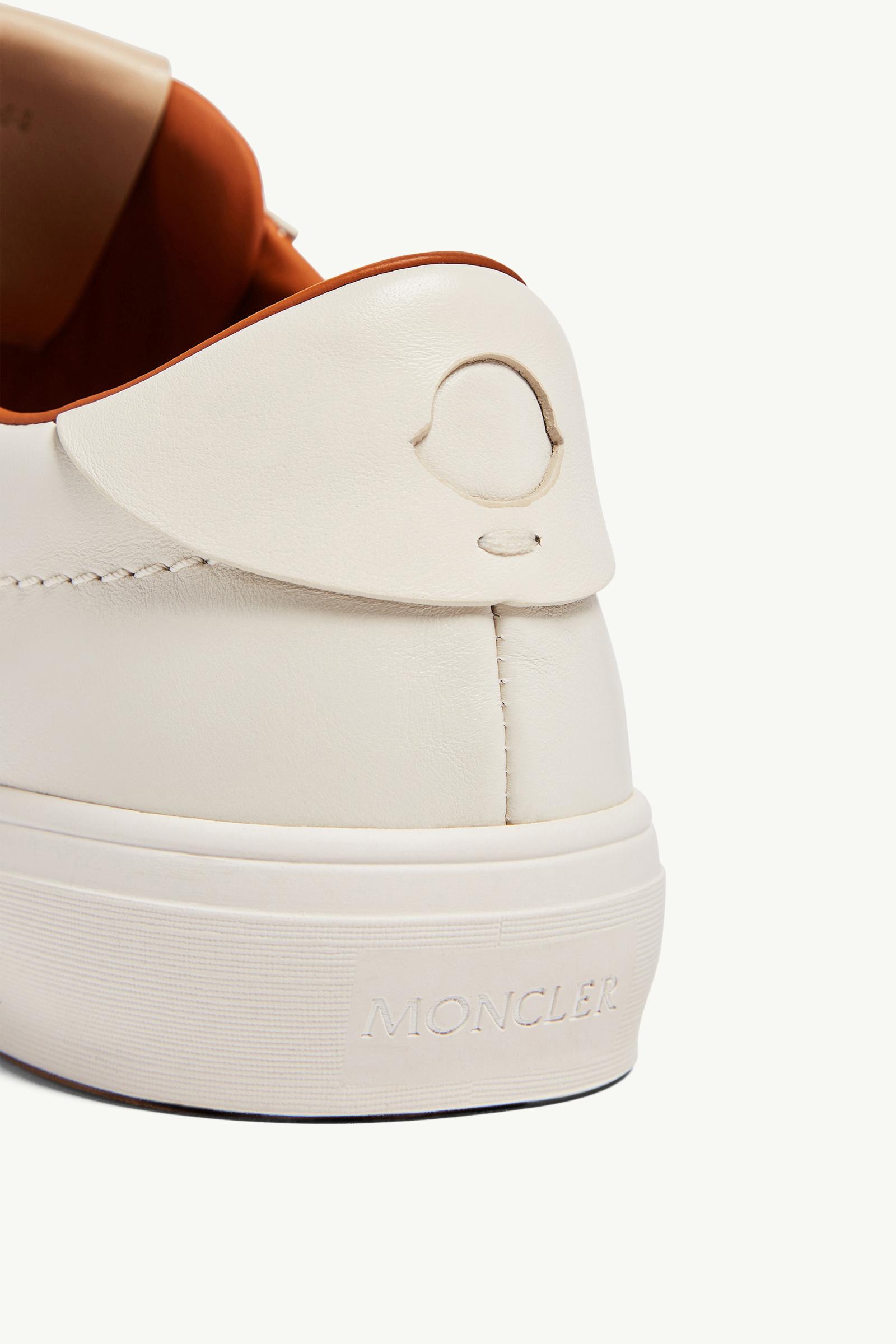 【24SS NEW】MONCLER_man / MONCLUB ヌバック スニーカー Moncler Monclub Leather Sneakers | Neutrals | FARFETCH