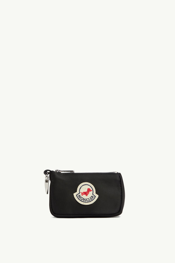 https://moncler-cdn.thron.com/api/v1/content-delivery/shares/dpx6uv/contents/J209O3G00019539AY999_F/image/J209O3G00019539AY999_F