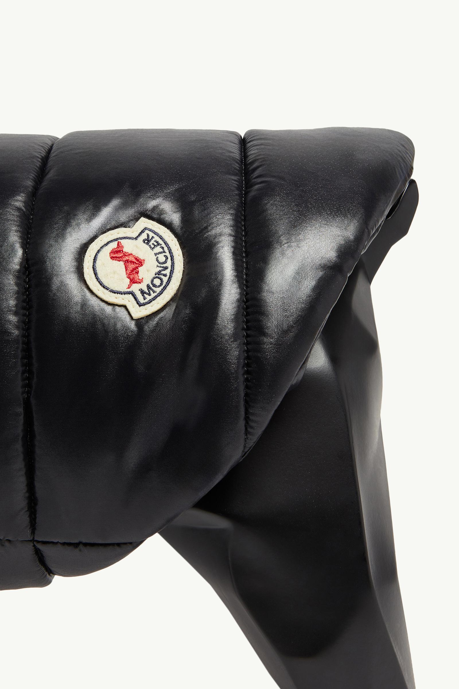 ブラック ドッグベスト : Moncler Poldo Dog Couture 向けの Special