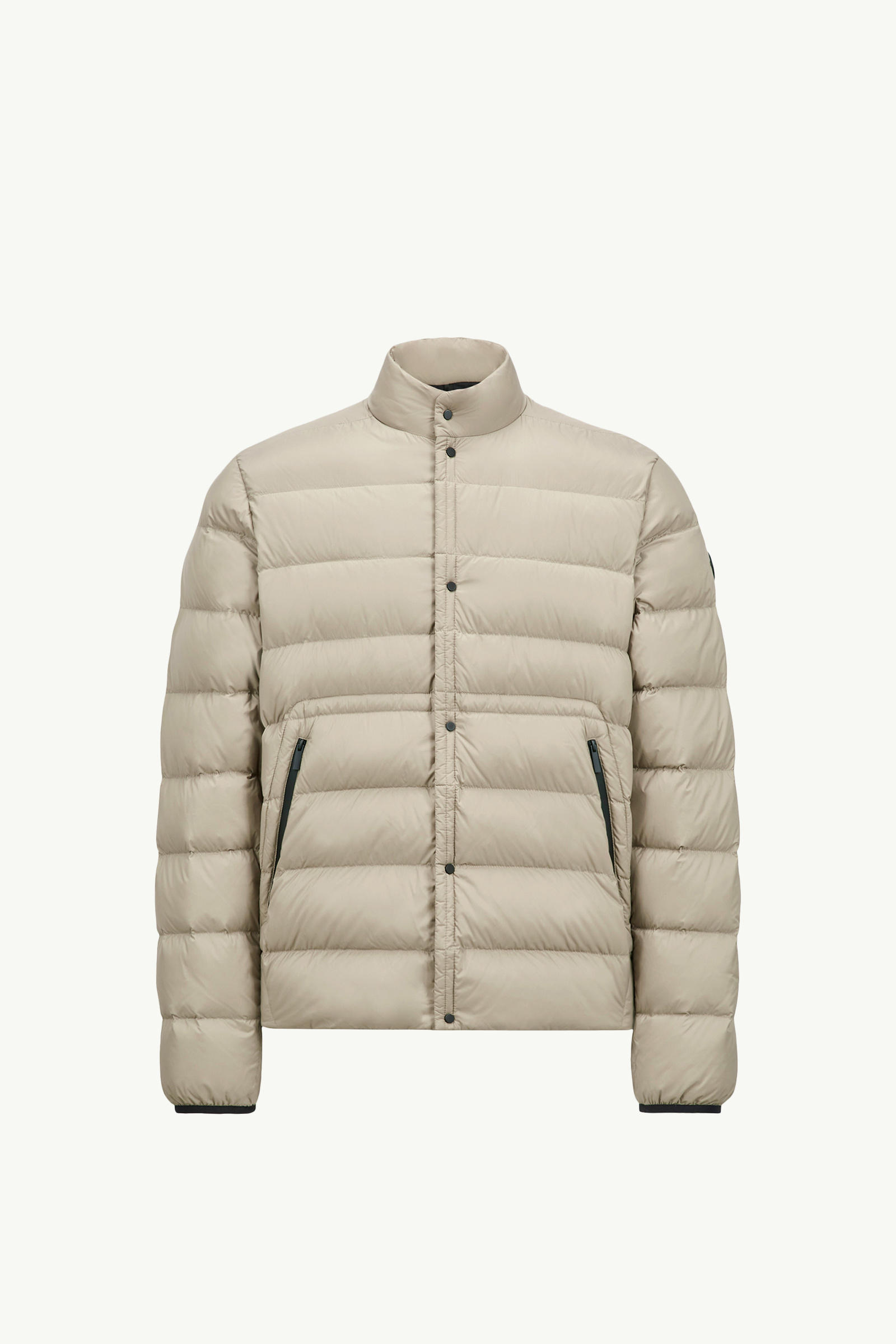 https://moncler-cdn.thron.com/api/v1/content-delivery/shares/dpx6uv/contents/K10911A00002598AL231_F/image/K10911A00002598AL231_F