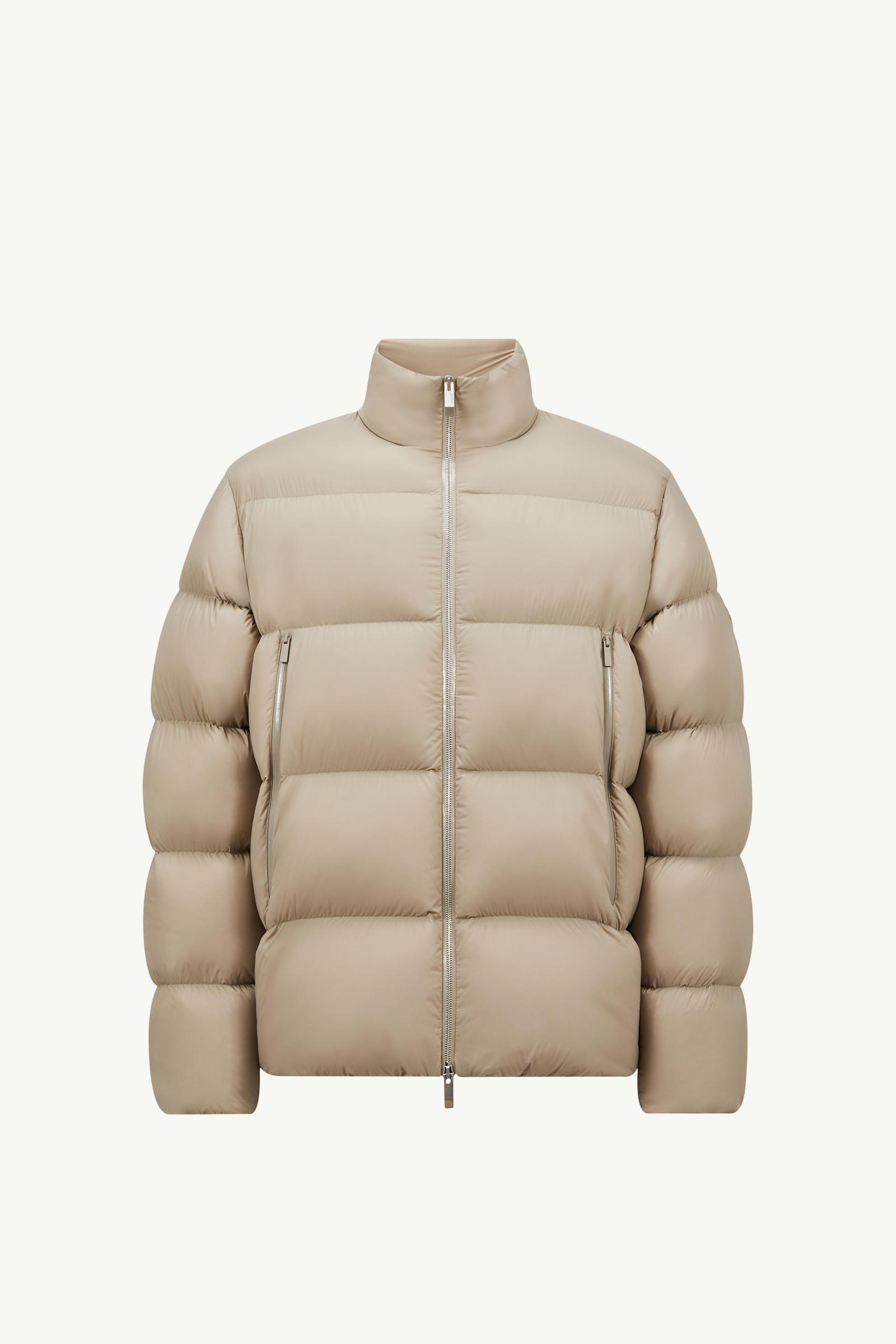 https://moncler-cdn.thron.com/api/v1/content-delivery/shares/dpx6uv/contents/K10911A000105979B207_F/image/K10911A000105979B207_F