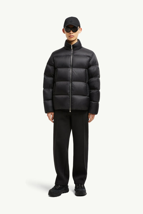Tarnショートダウンジャケット メンズ ブラック Moncler 0