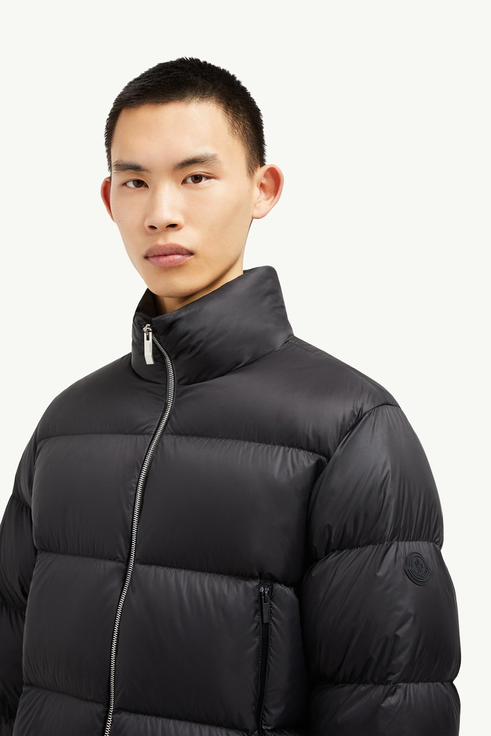Tarn男士短款羽绒夹克外套 男士 黑色 Moncler 1