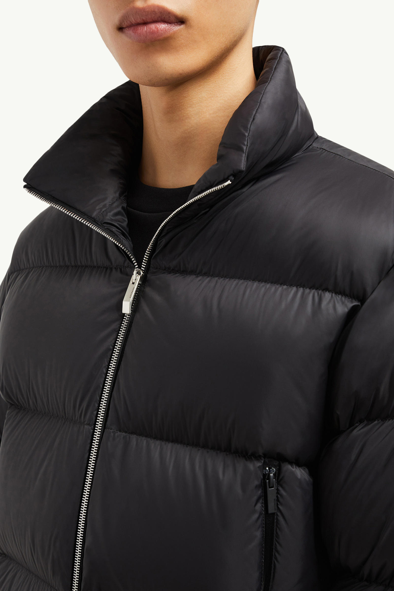 Tarn男士短款羽绒夹克外套 男士 黑色 Moncler 6