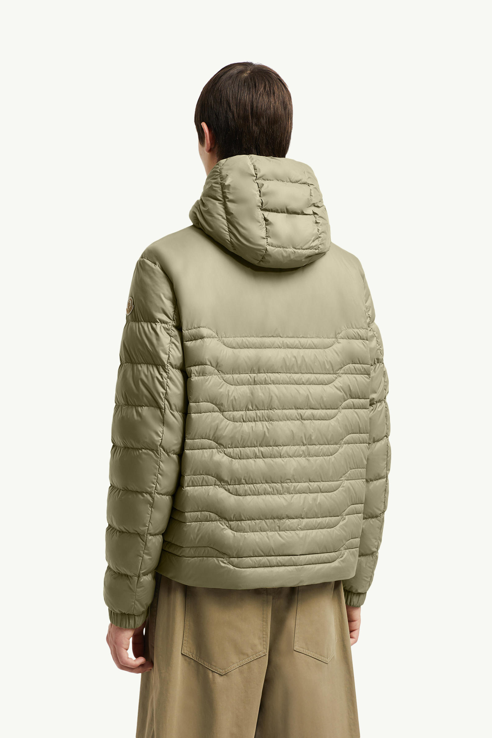 Piumino corto Aleso con cappuccio e trapuntatura geometrica Uomo Verde Oliva Moncler 4