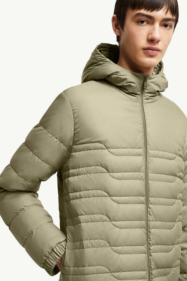 Doudoune courte Aleso à capuche Hommes Vert Olive Moncler 5