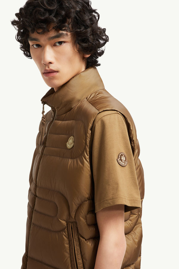 Emeishan Snake-Quilted Down Gilet Men Light Brown Moncler 1