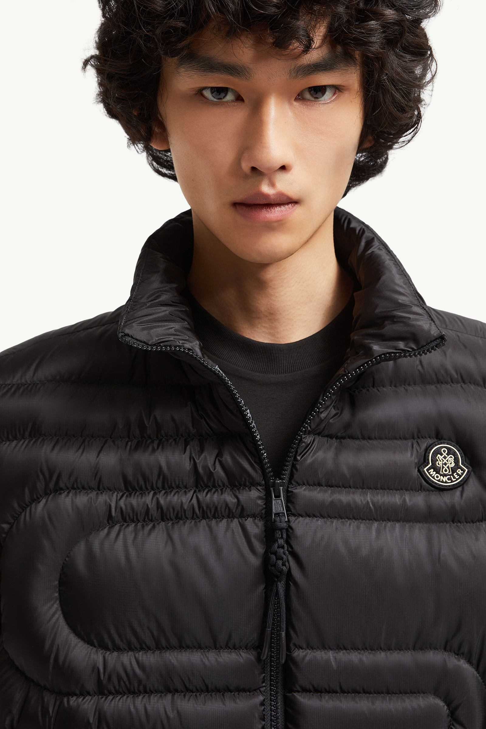 Doudoune sans manches matelassée effet serpent Emeishan Hommes Noir Moncler 1
