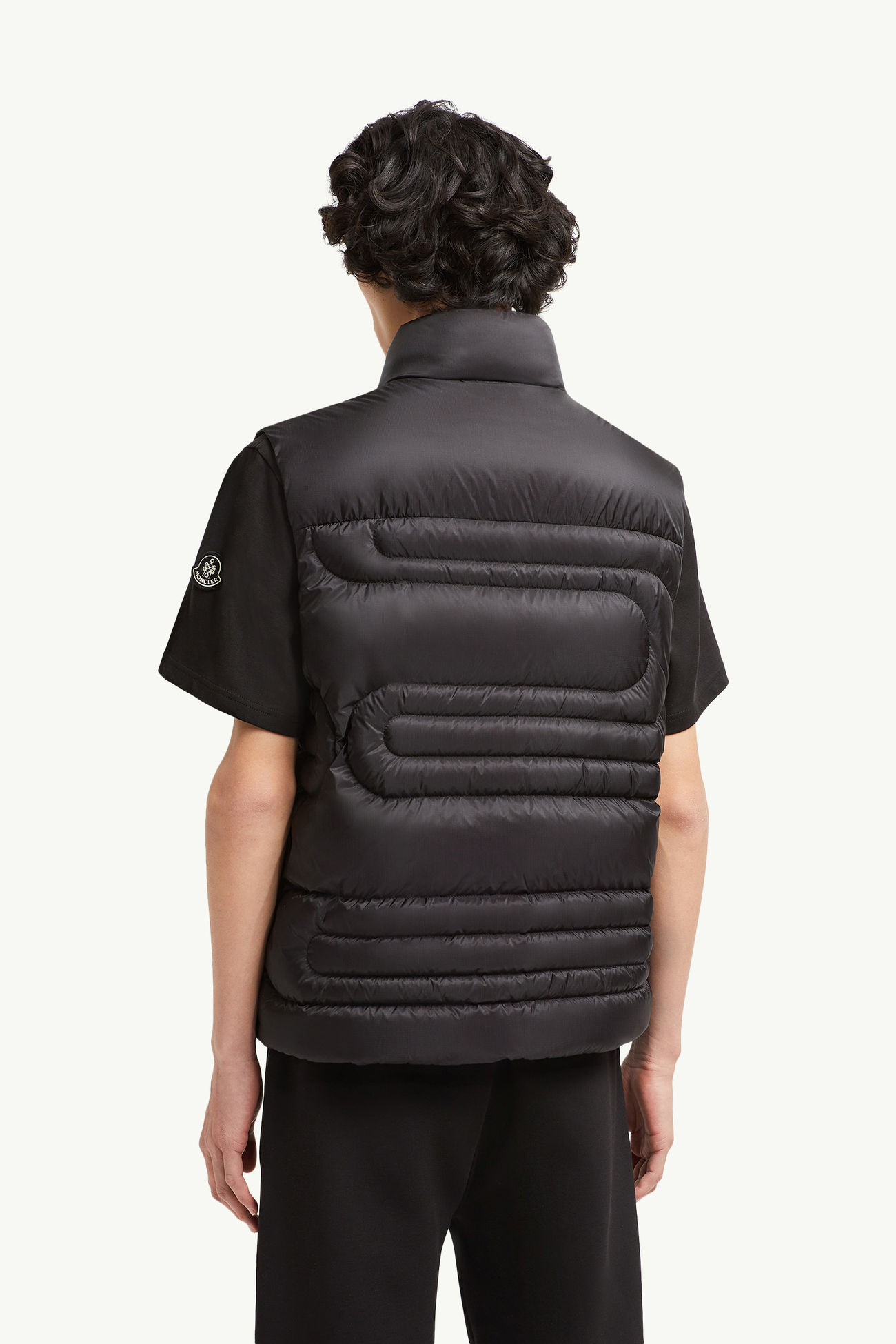 Emeishan蛇紋絎縫羽絨背心 男士 黑色 Moncler 4