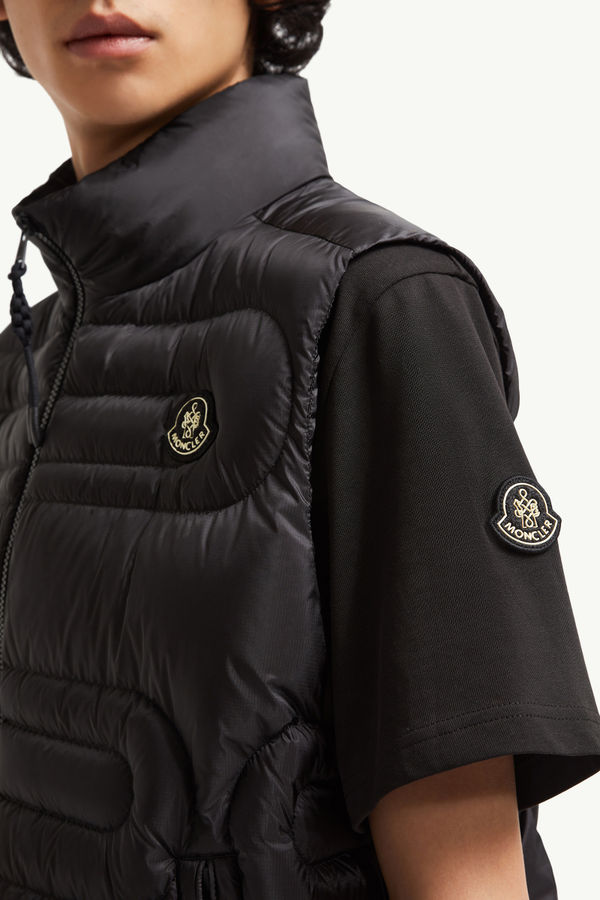 Emeishan Snake-Quilted Down Gilet Men Black Moncler 6