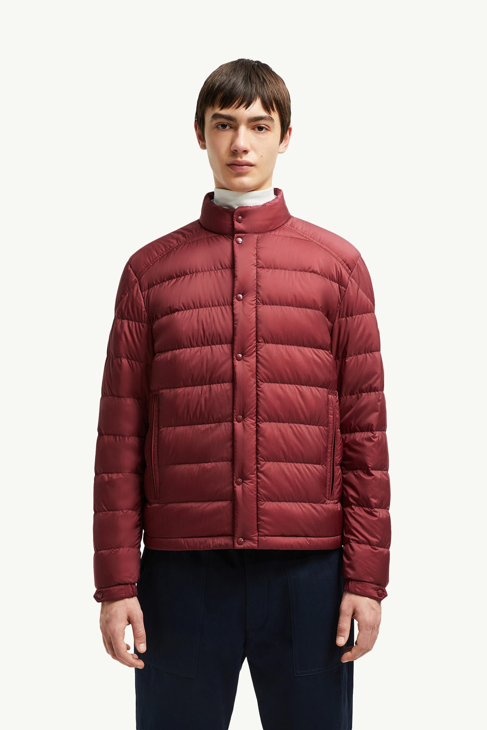 MONCLER レッドショートジャケット 24203498_54198132_600.jpg