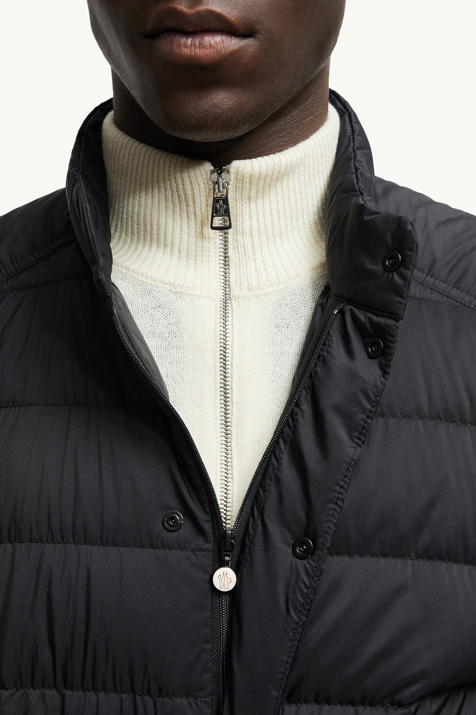 Selves kurze Daunenjacke Herren Schwarz Moncler 6