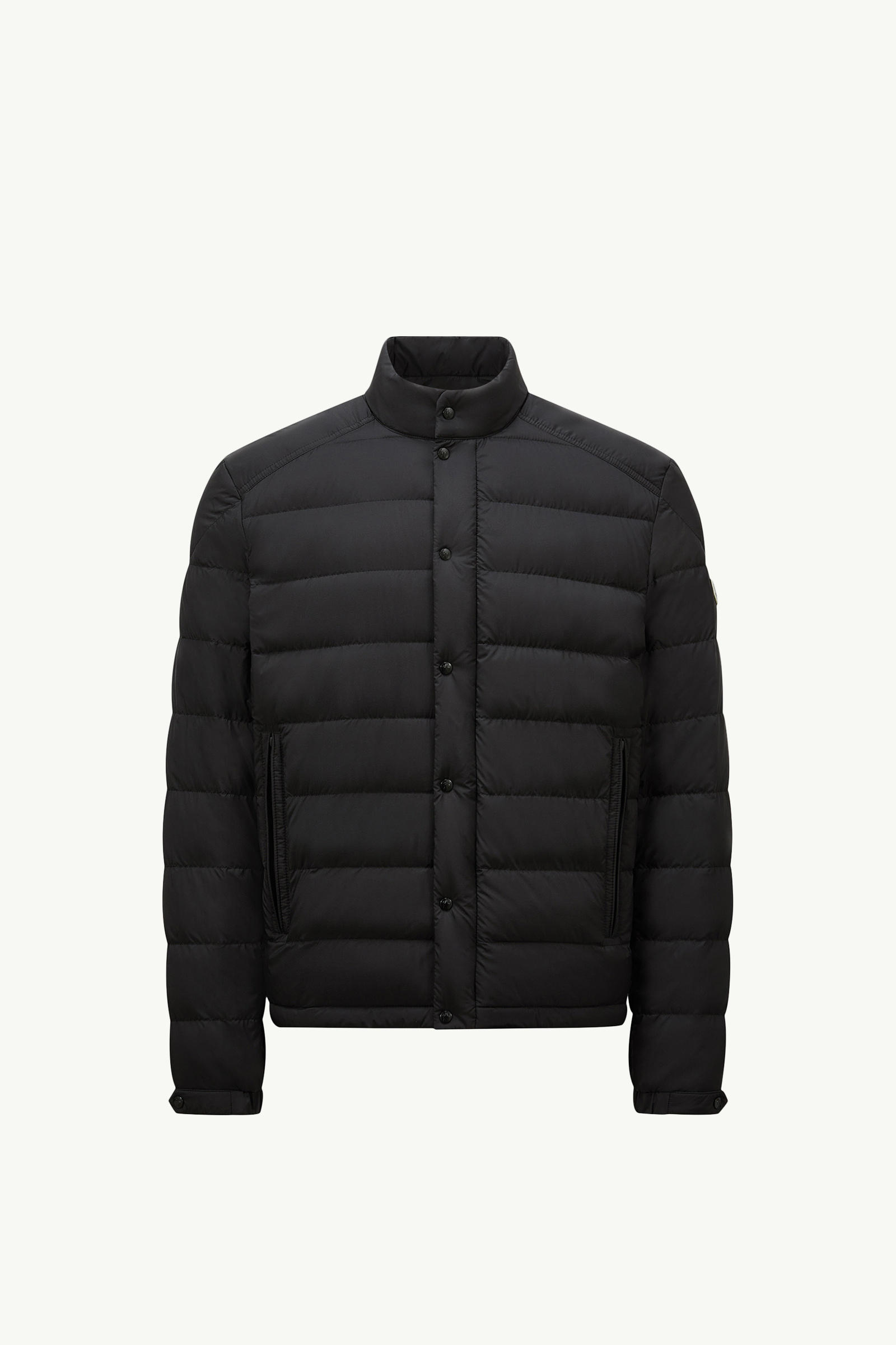 https://moncler-cdn.thron.com/api/v1/content-delivery/shares/dpx6uv/contents/K10911A00023597YD999_F/image/K10911A00023597YD999_F