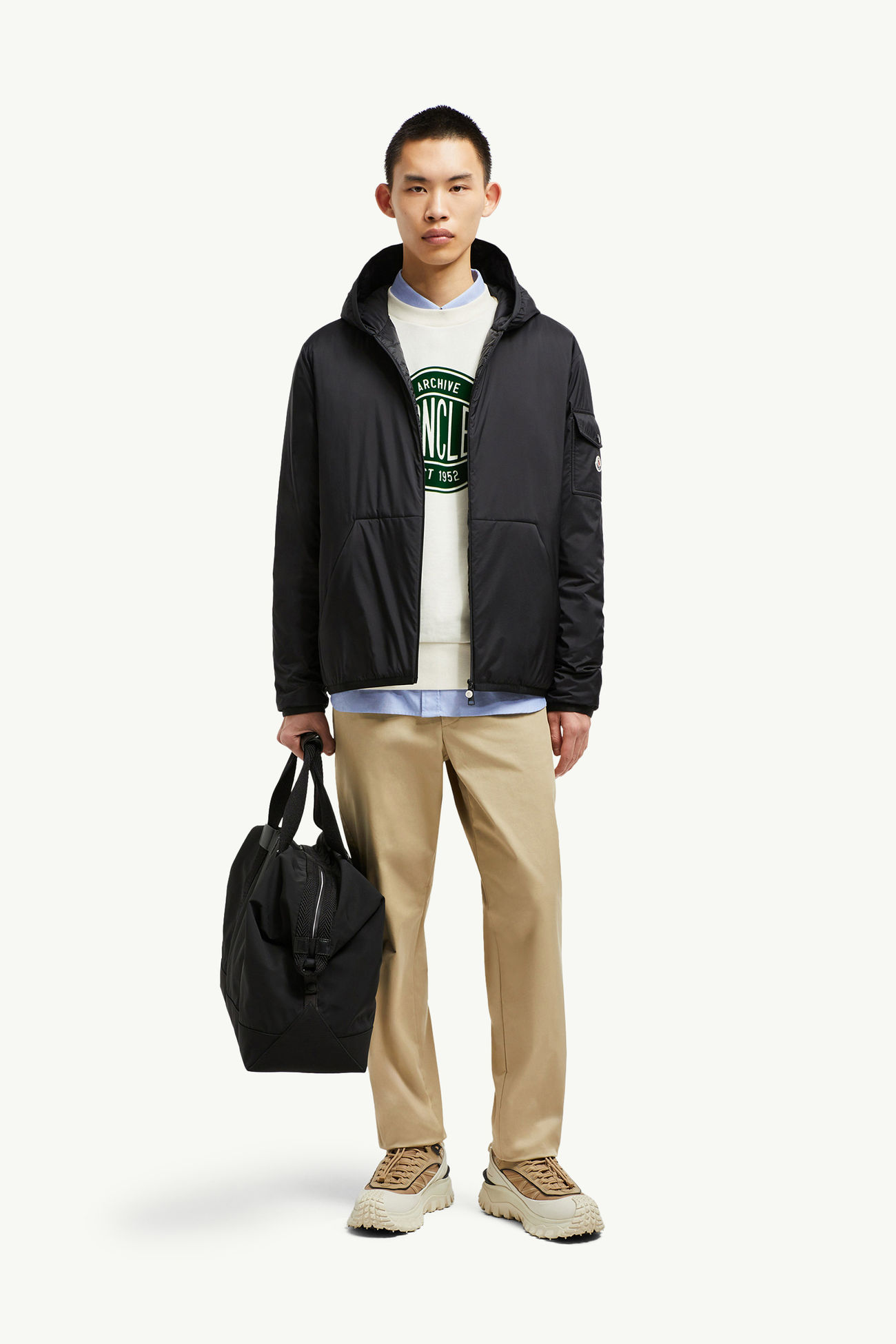 Monteynardショートダウンジャケット メンズ ブラック Moncler 0