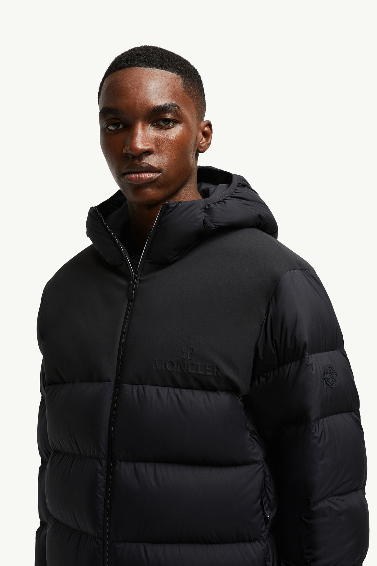 Veumont Hooded Short Down Jacket Men Black Moncler 1