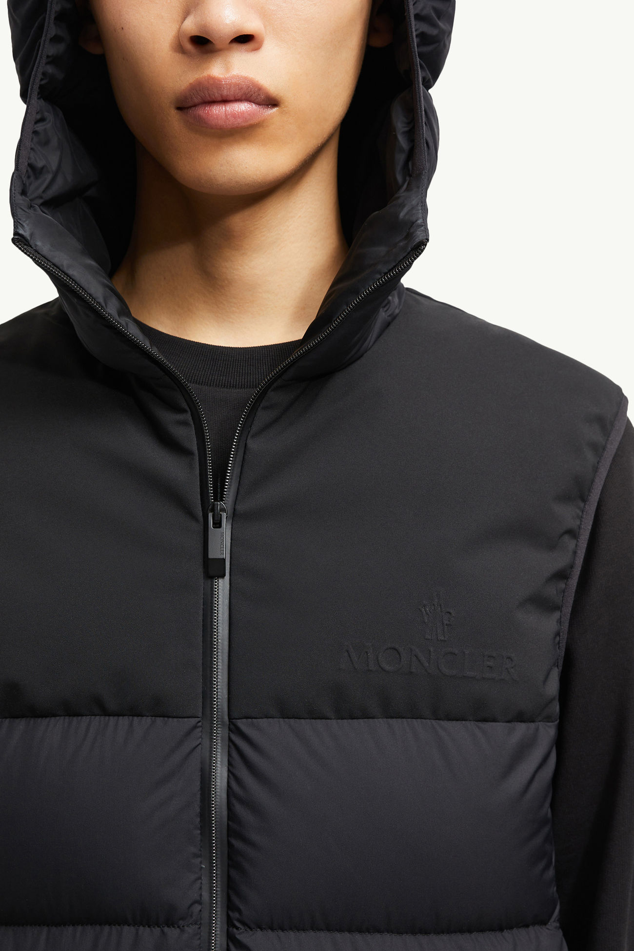 Gilet imbottito in piuma Bresse con cappuccio Uomo Nero Moncler 6