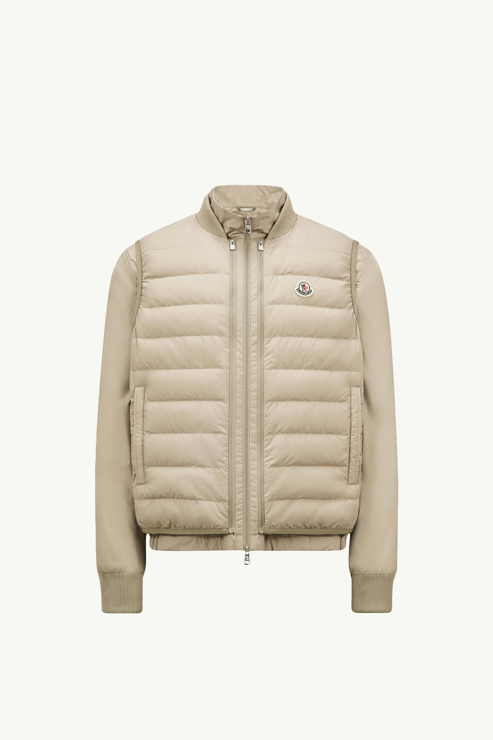 https://moncler-cdn.thron.com/api/v1/content-delivery/shares/dpx6uv/contents/K10911A00033597YW23S_F/image/K10911A00033597YW23S_F