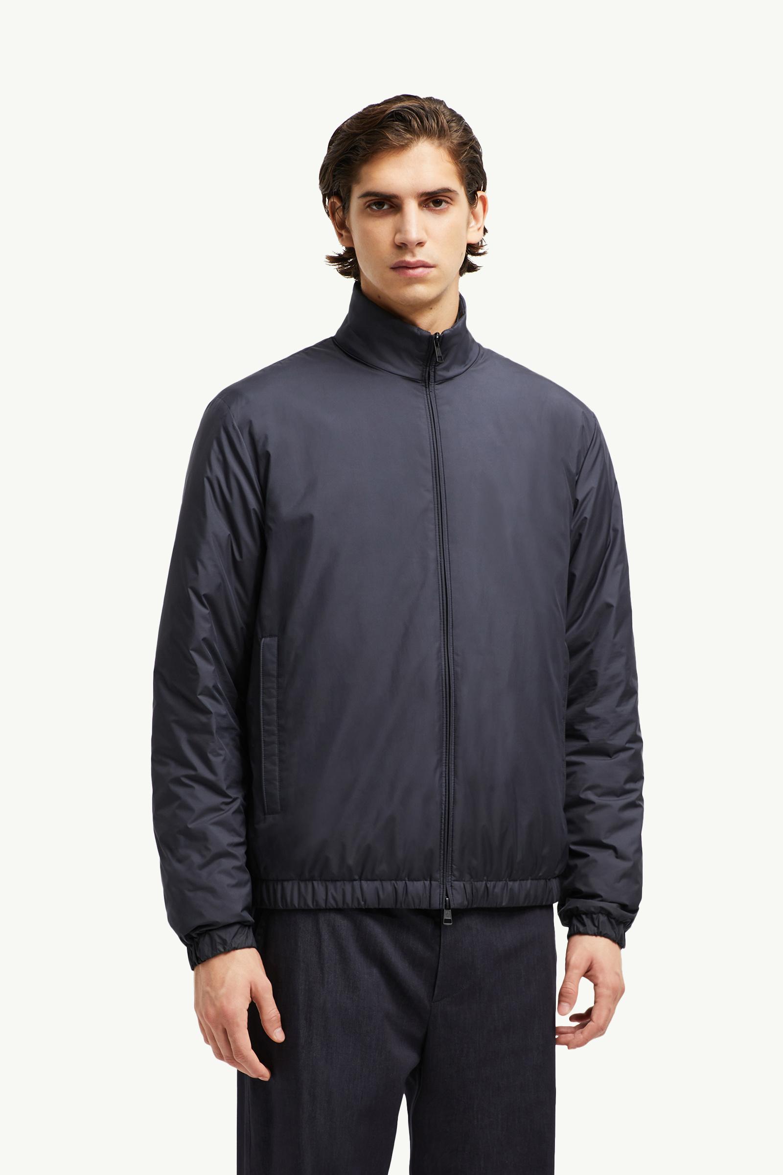 【MONCLER】Piumino corto reversibile Brissacパッドジャケット Moncler Besbre Short Down Jacket | Liberty