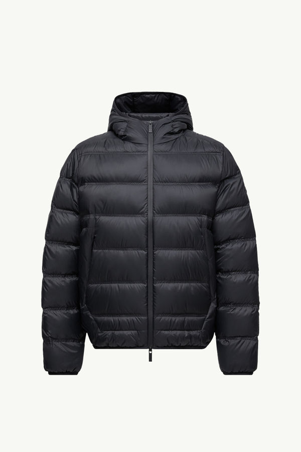 https://moncler-cdn.thron.com/api/v1/content-delivery/shares/dpx6uv/contents/K10911A00073598AL999_F/image/K10911A00073598AL999_F