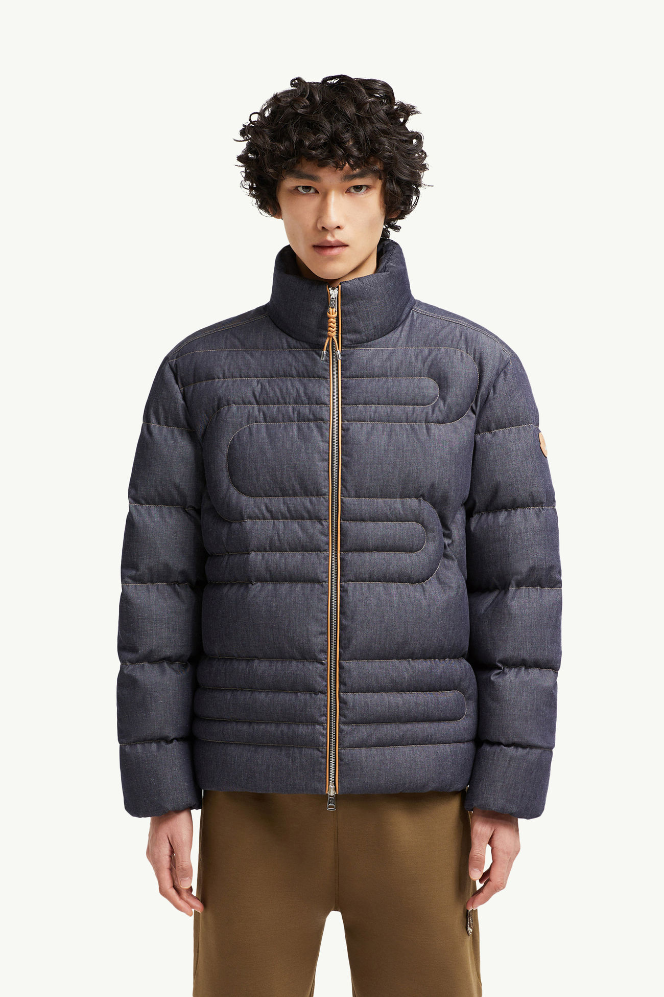 Xiaohai kurze Daunenjacke aus Denim mit Schlangen-Steppung Herren Jeansblau Moncler 3