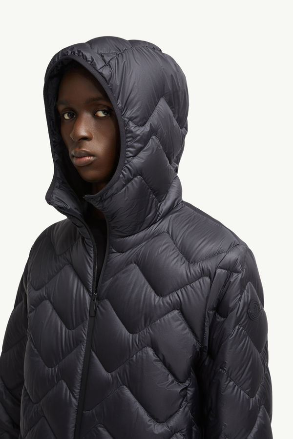 Doudoune courte Bimont à capuche à matelassage vagues Hommes Noir Moncler 1