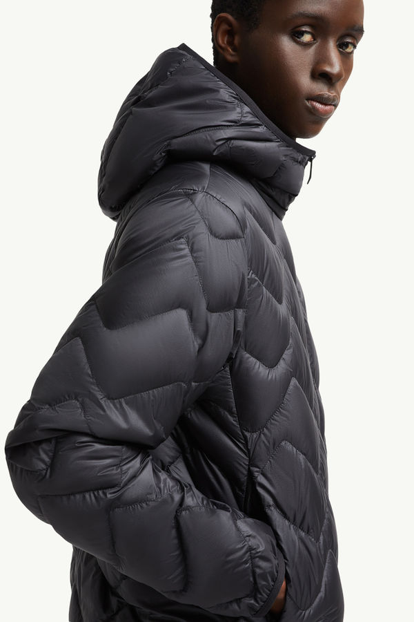 Doudoune courte Bimont à capuche à matelassage vagues Hommes Noir Moncler 6