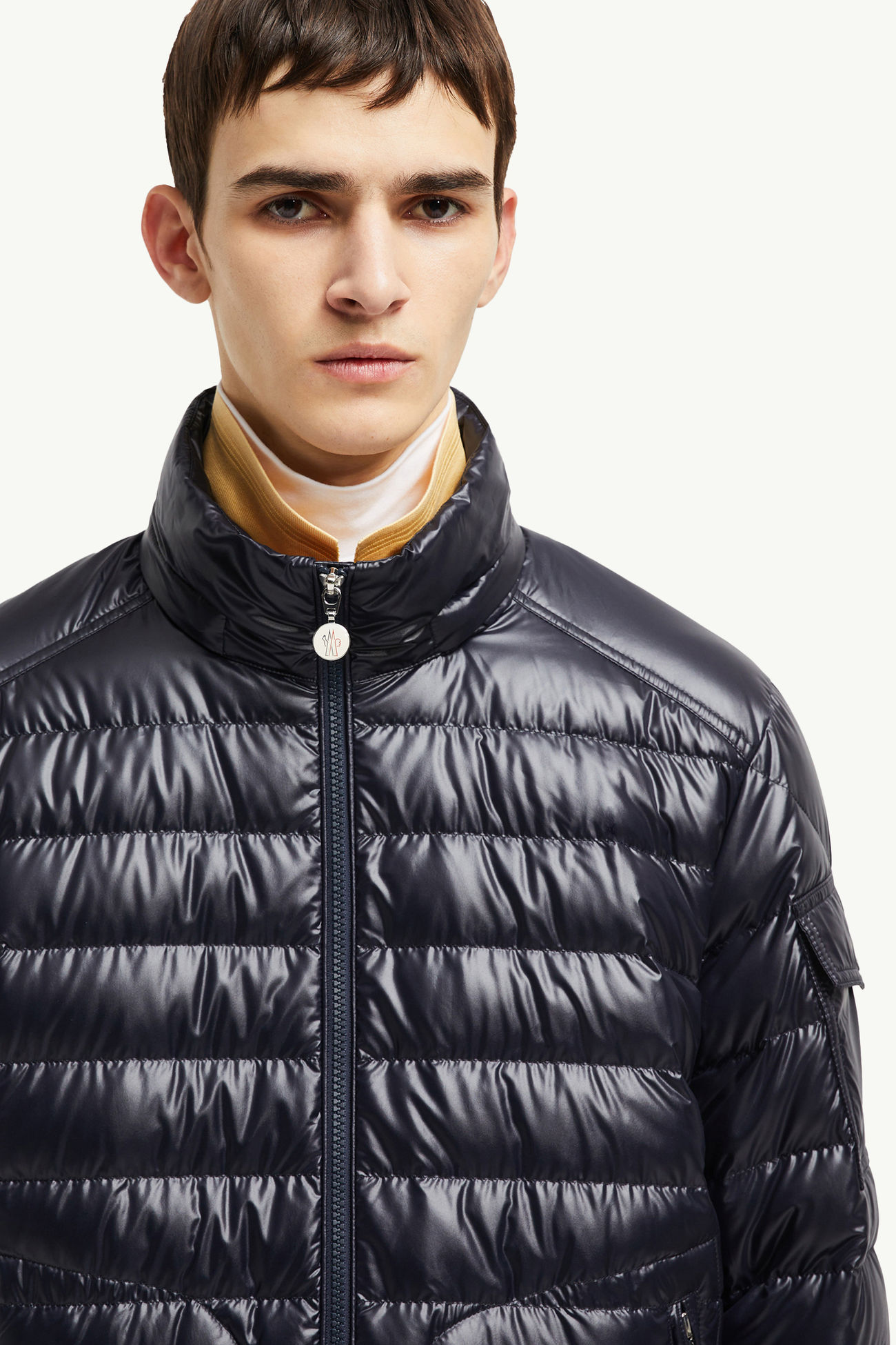 Plumífero corto con capucha Lauros Hombre Azul marino Moncler 6