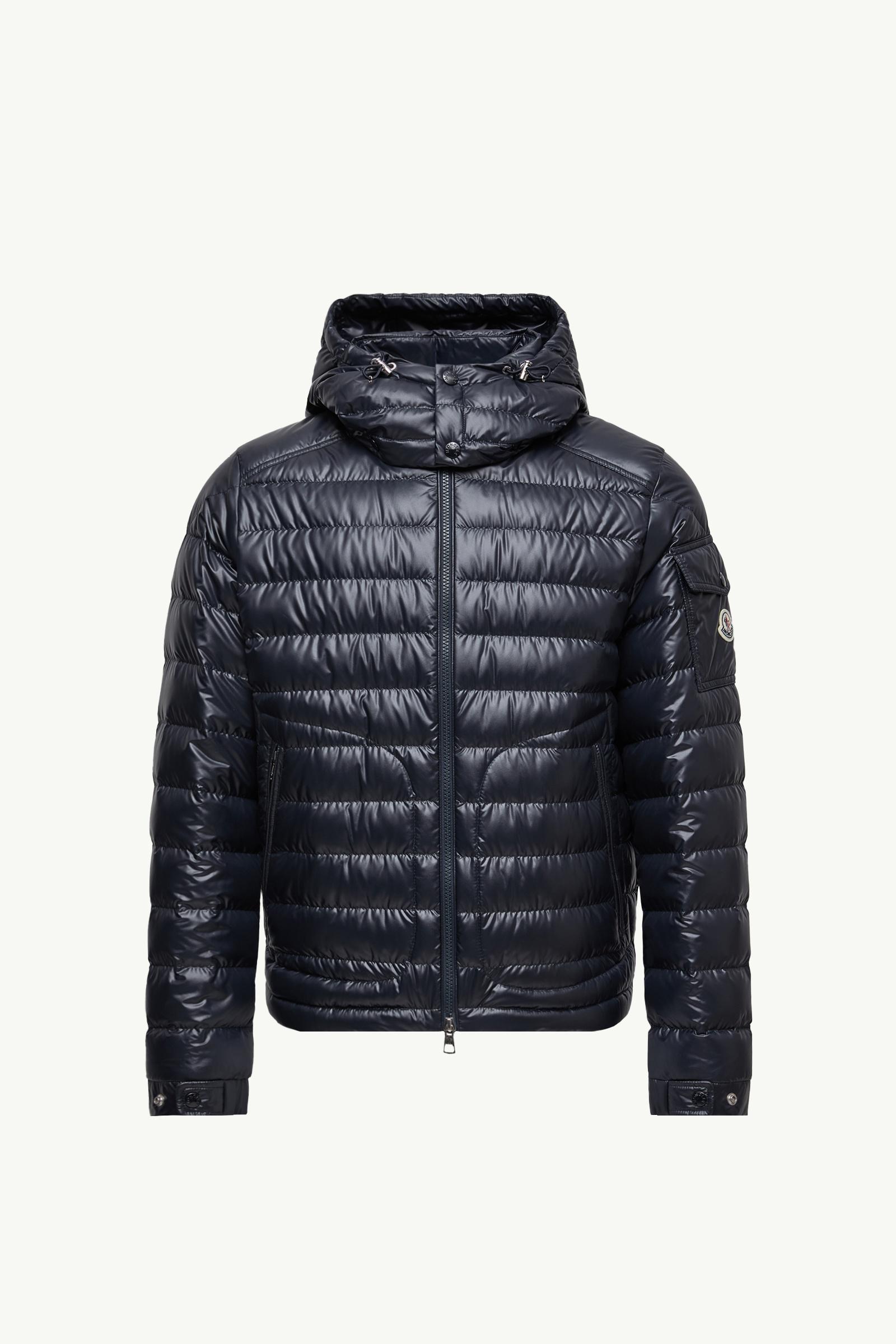Lauros kurze Daunenjacke mit Kapuze_findInBoutique_image