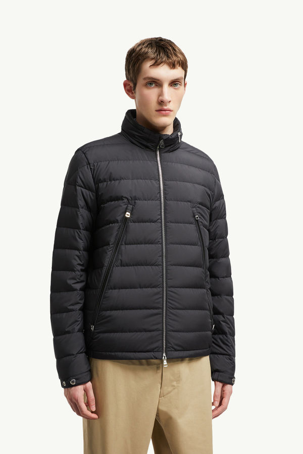 Alfitショートダウンジャケット メンズ ブラック Moncler 3