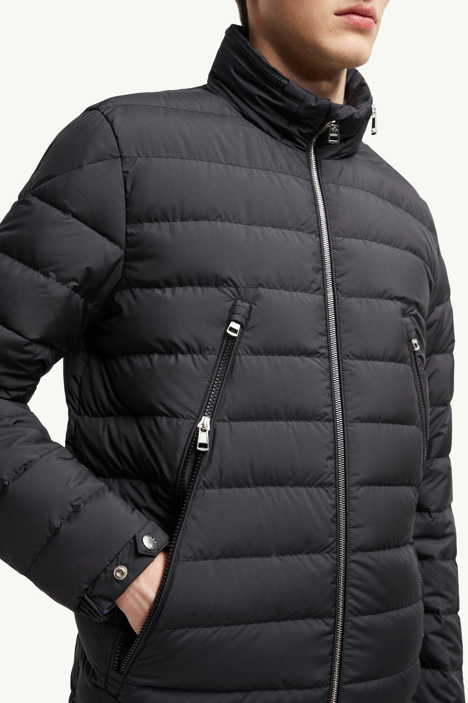 MONCLER☆フード ジップアップ ショート ジャケット ブラック MONCLER (モンクレール) ロゴレタリング フード ダブルジップ