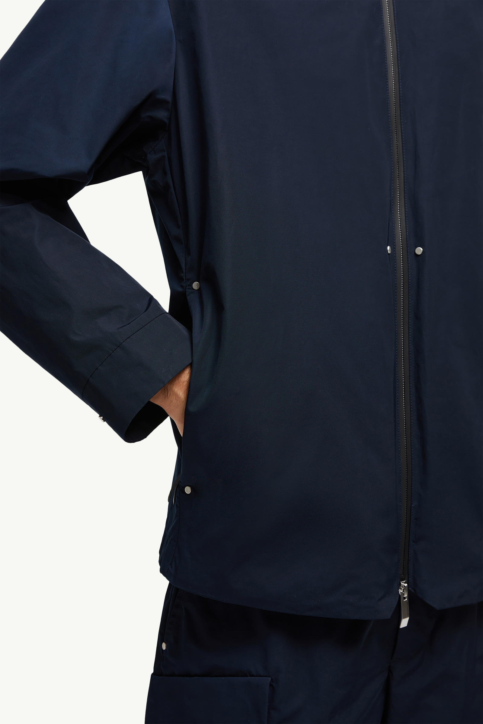 Lacha Hooded Windbreaker Men Navy Blue Moncler 5