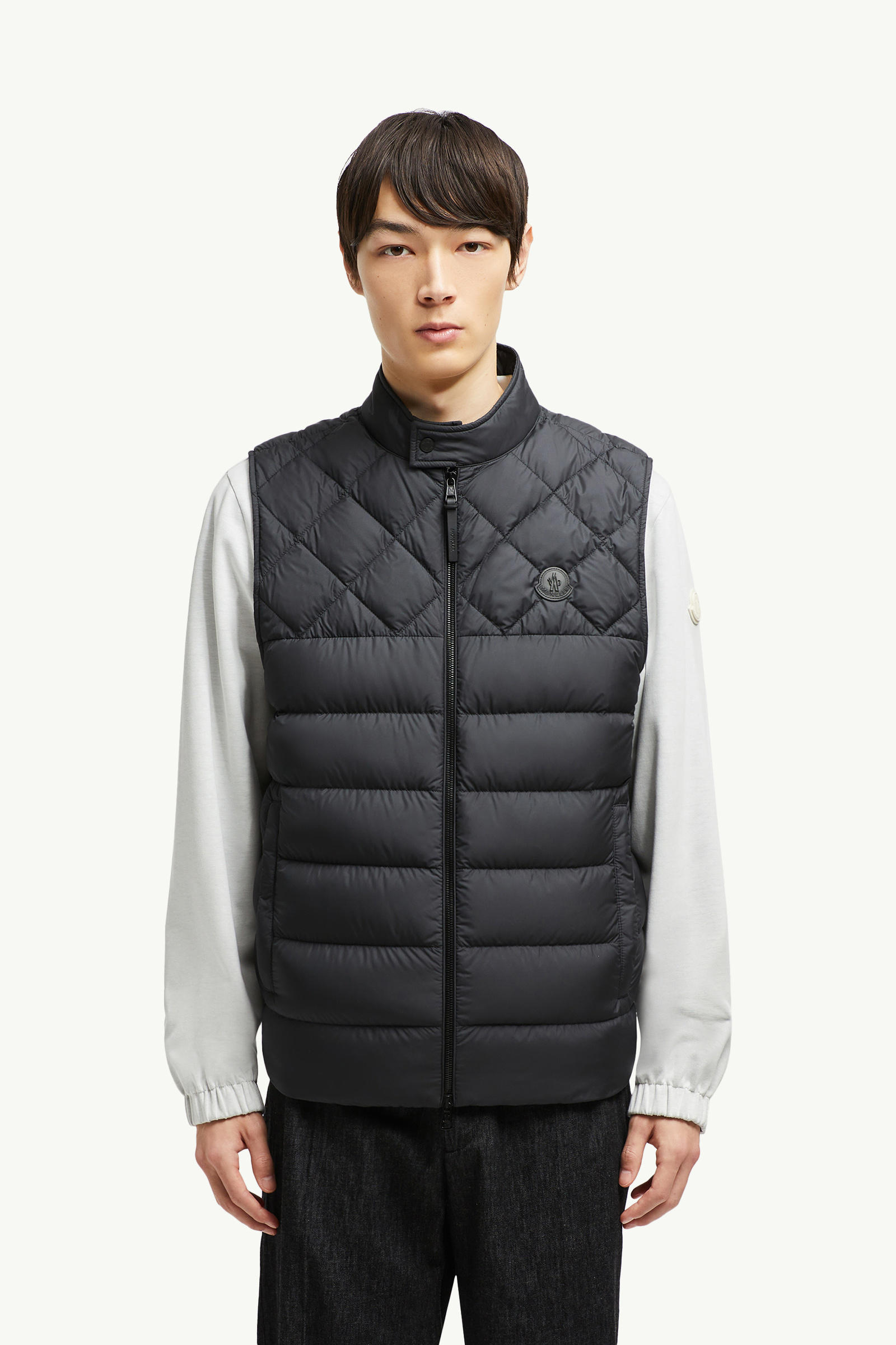 Arcalod Diamond-Quilted Down Gilet Men Black Moncler 3