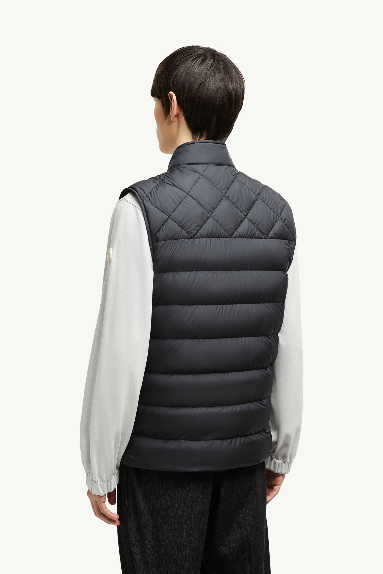 Arcalod菱形絎縫羽絨背心 男士 黑色 Moncler 4