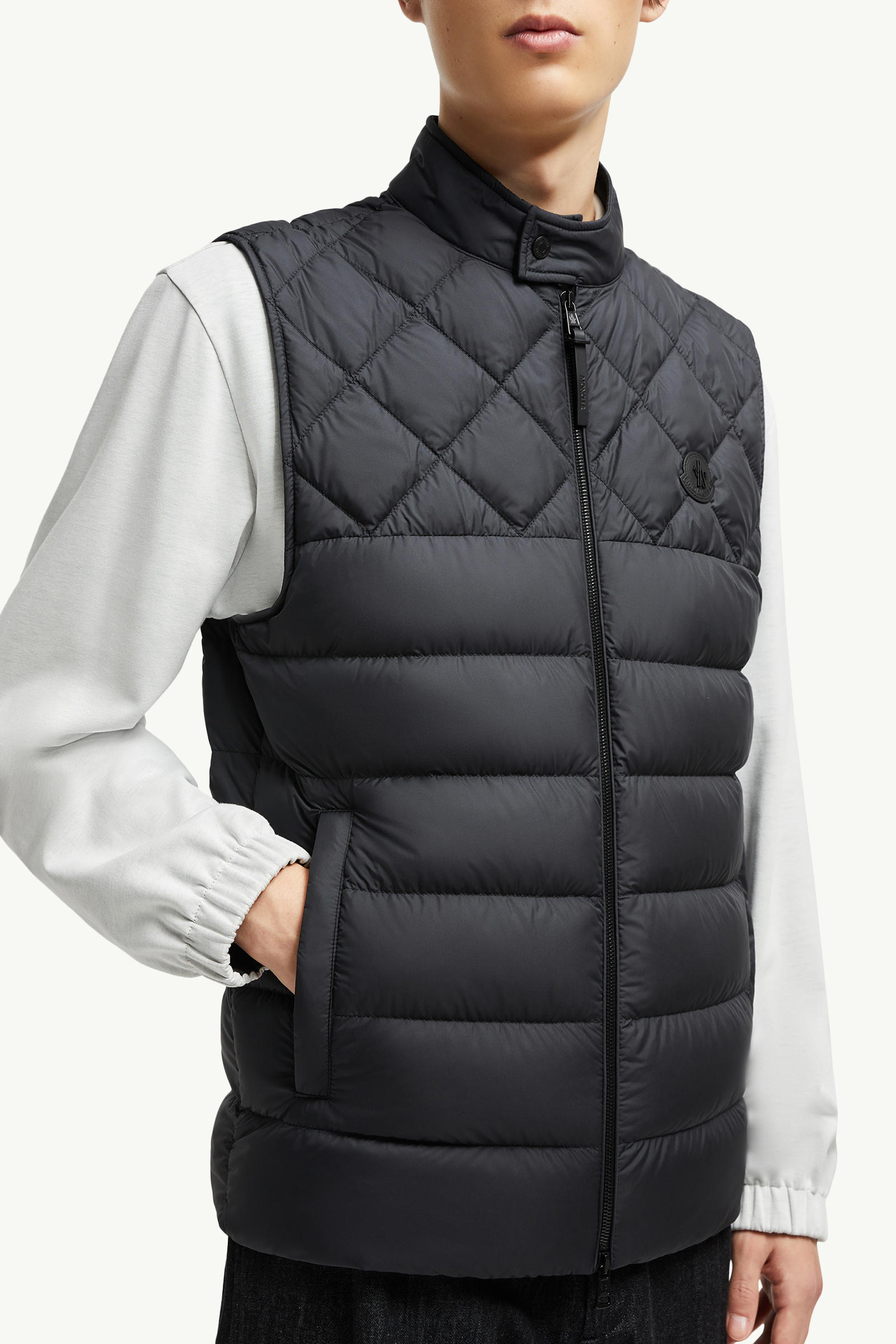 Arcalod Diamond-Quilted Down Gilet Men Black Moncler 5