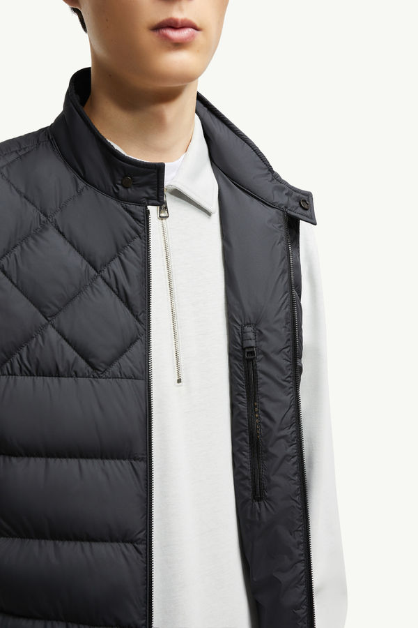 Arcalod Diamond-Quilted Down Gilet Men Black Moncler 7