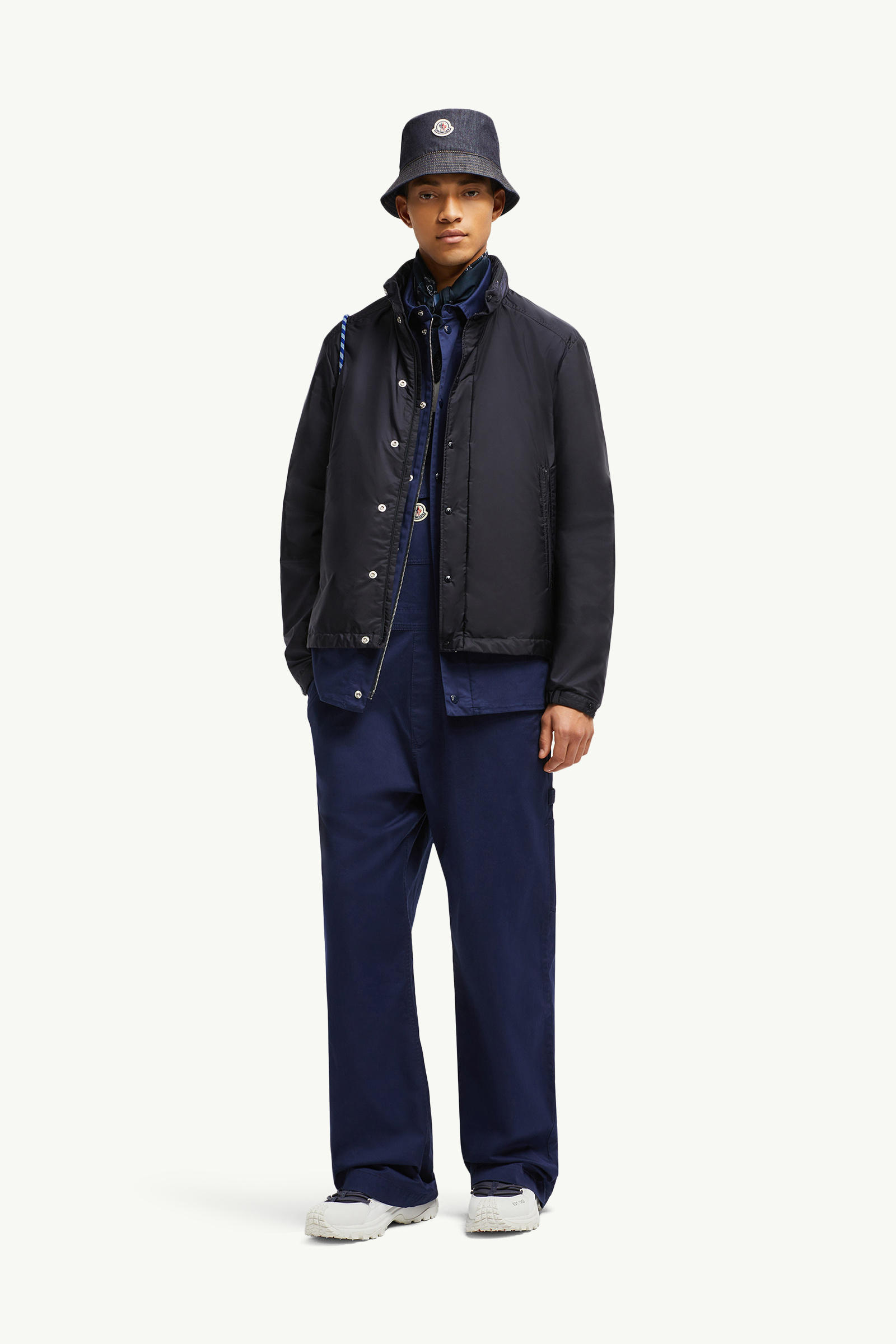 Montriond Hooded Windbreaker Men Navy Blue Moncler 0
