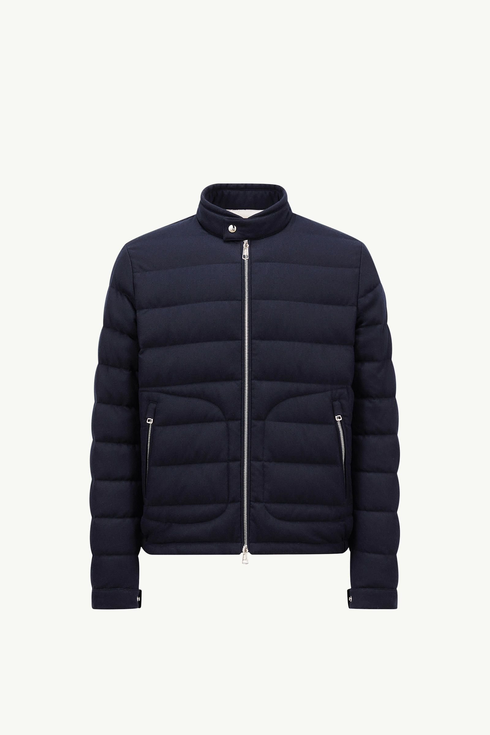 https://moncler-cdn.thron.com/api/v1/content-delivery/shares/dpx6uv/contents/K10911A00142596LQ742_F/image/K10911A00142596LQ742_F