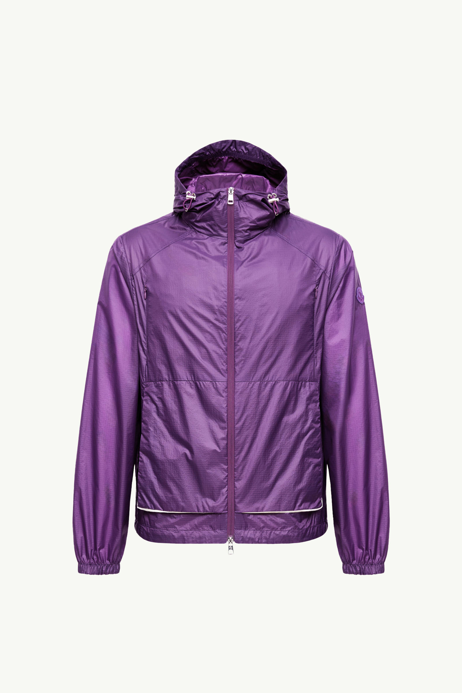 https://moncler-cdn.thron.com/api/v1/content-delivery/shares/dpx6uv/contents/K10911A00147597SNP60_F/image/K10911A00147597SNP60_F