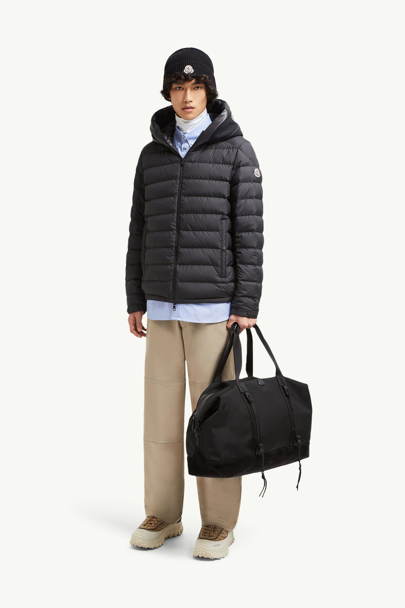 Plumífero corto con capucha Chevrerie Hombre Negro Moncler 0