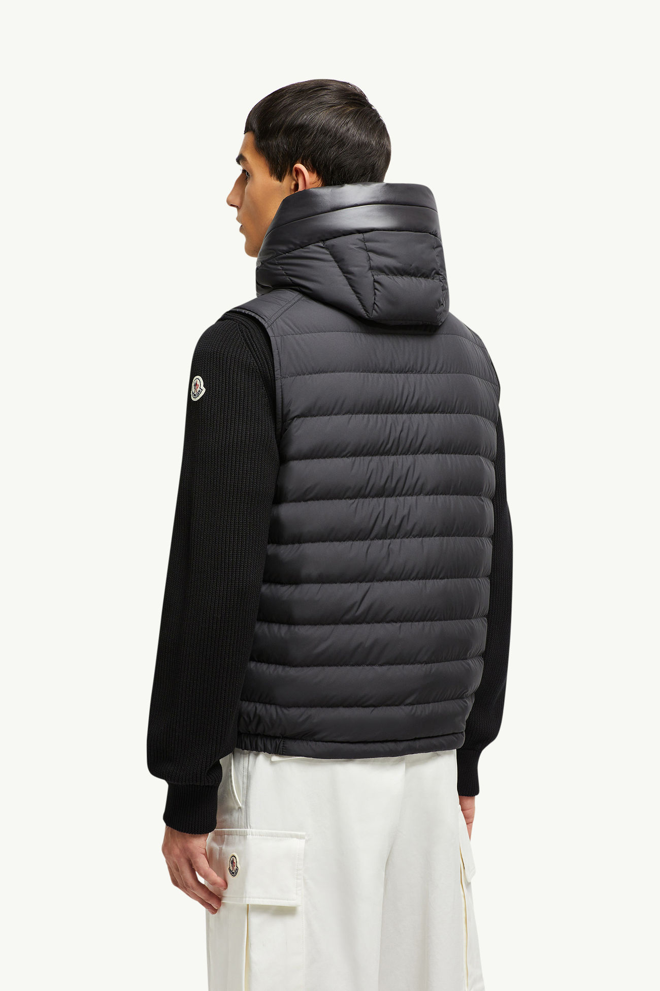 Chaleco plumífero con capucha Bourget Hombre Negro Moncler 4