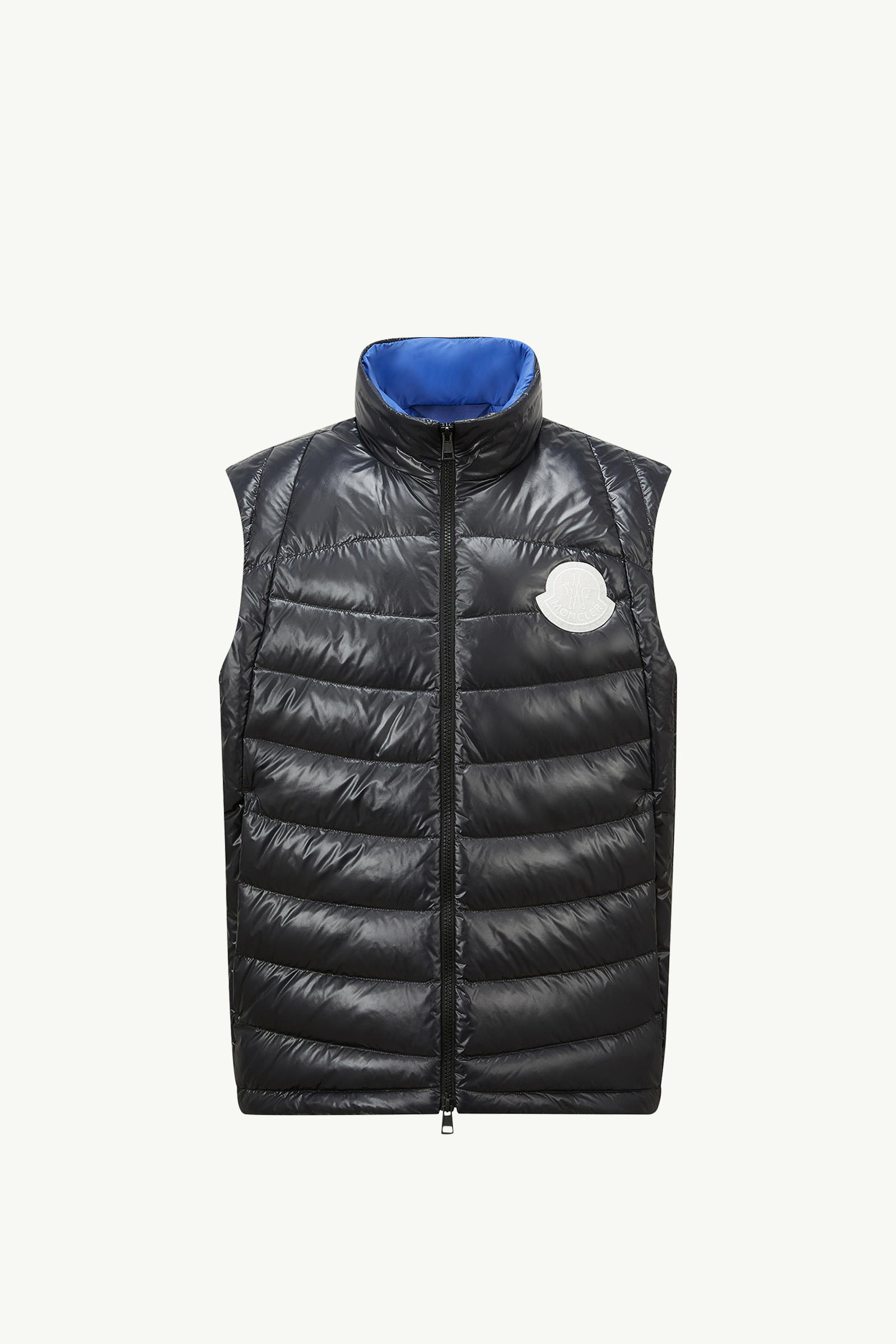 https://moncler-cdn.thron.com/api/v1/content-delivery/shares/dpx6uv/contents/K10911A00152596XEP97_F/image/K10911A00152596XEP97_F