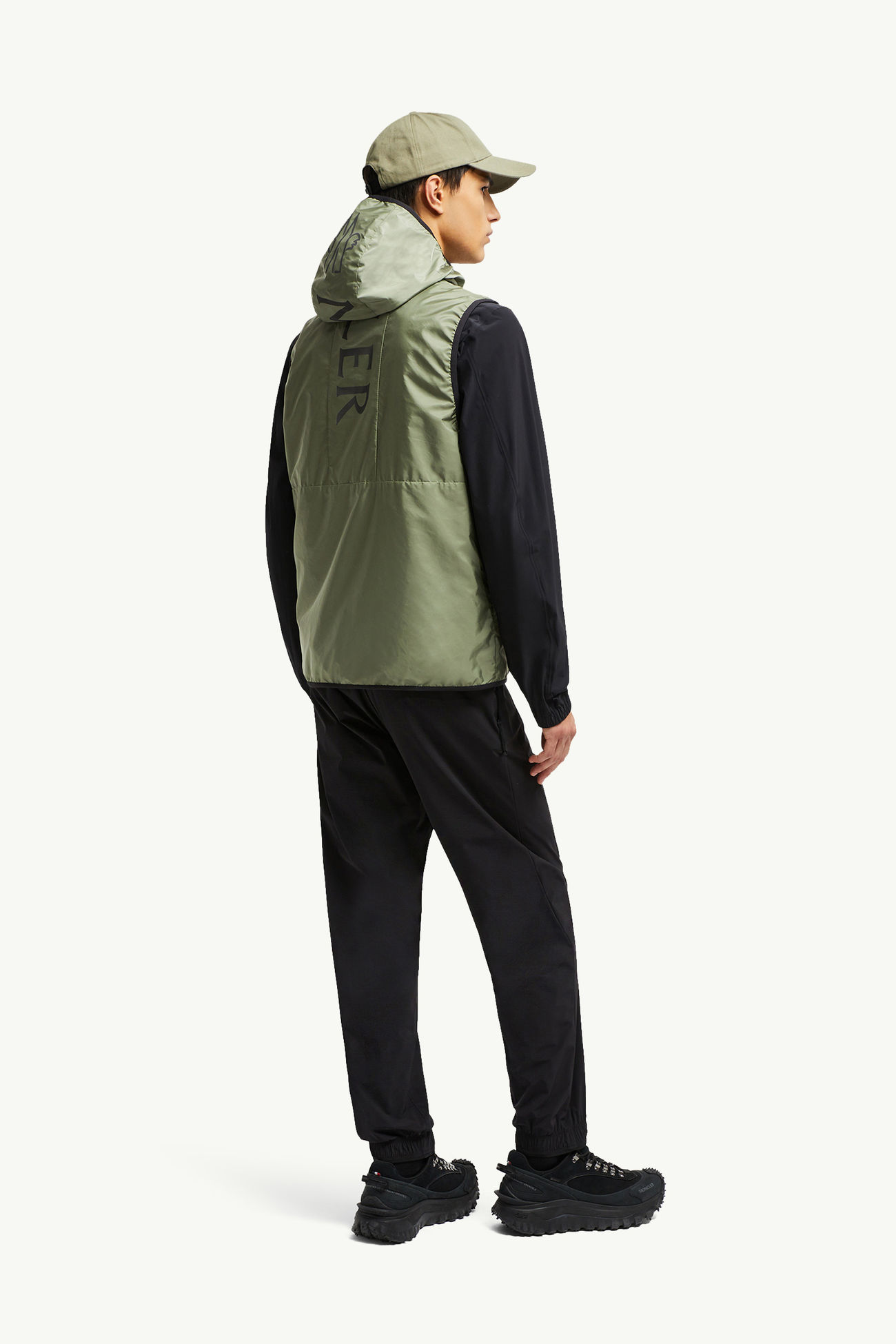 Moretan Hooded Gilet Men Sage Green Moncler 0