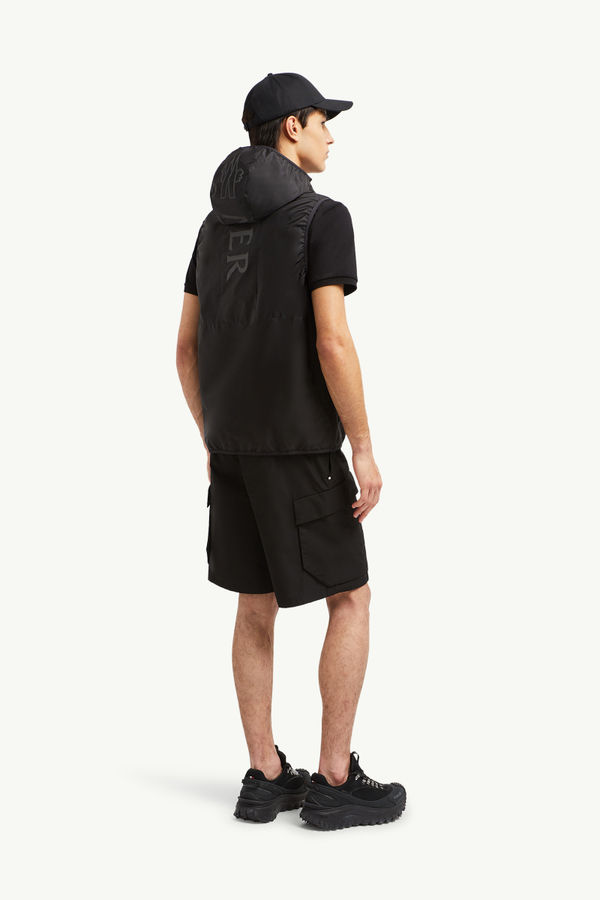 Moretan Hooded Gilet Men Black Moncler 0