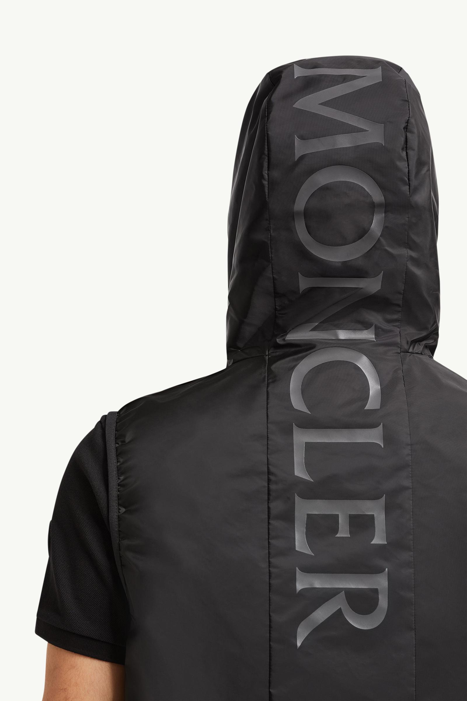 Moretan Hooded Gilet Men Black Moncler 1