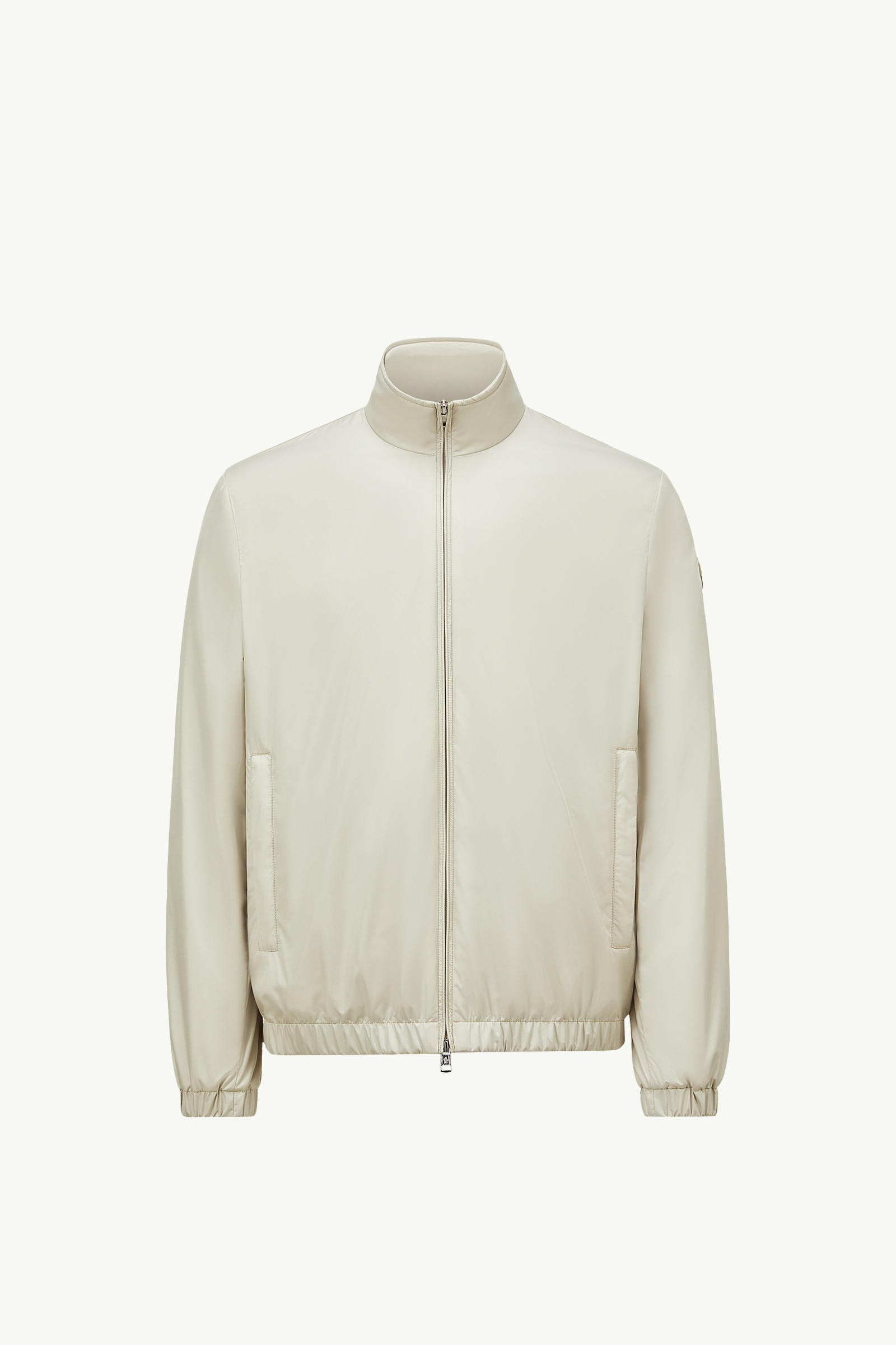 https://moncler-cdn.thron.com/api/v1/content-delivery/shares/dpx6uv/contents/K10911A00193549SK216_F/image/K10911A00193549SK216_F
