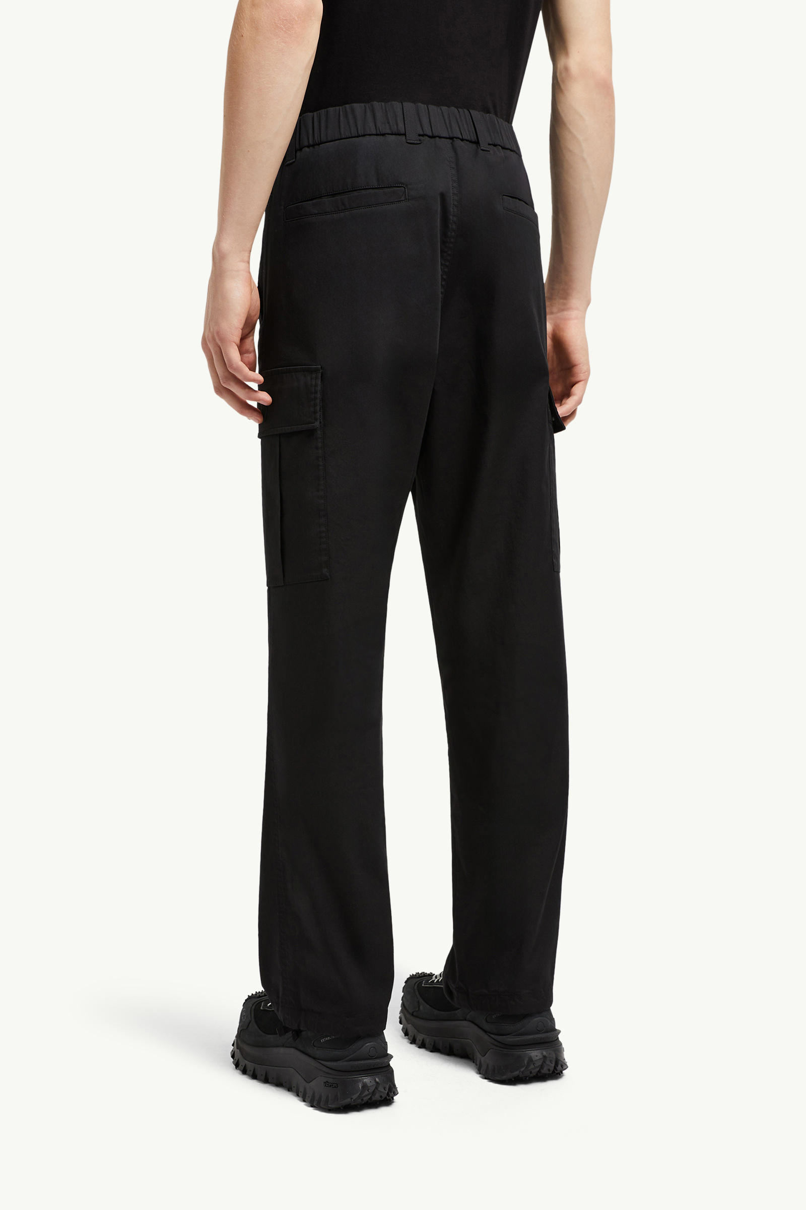 Cotton Gabardine Cargo Trousers Men Black Moncler 4